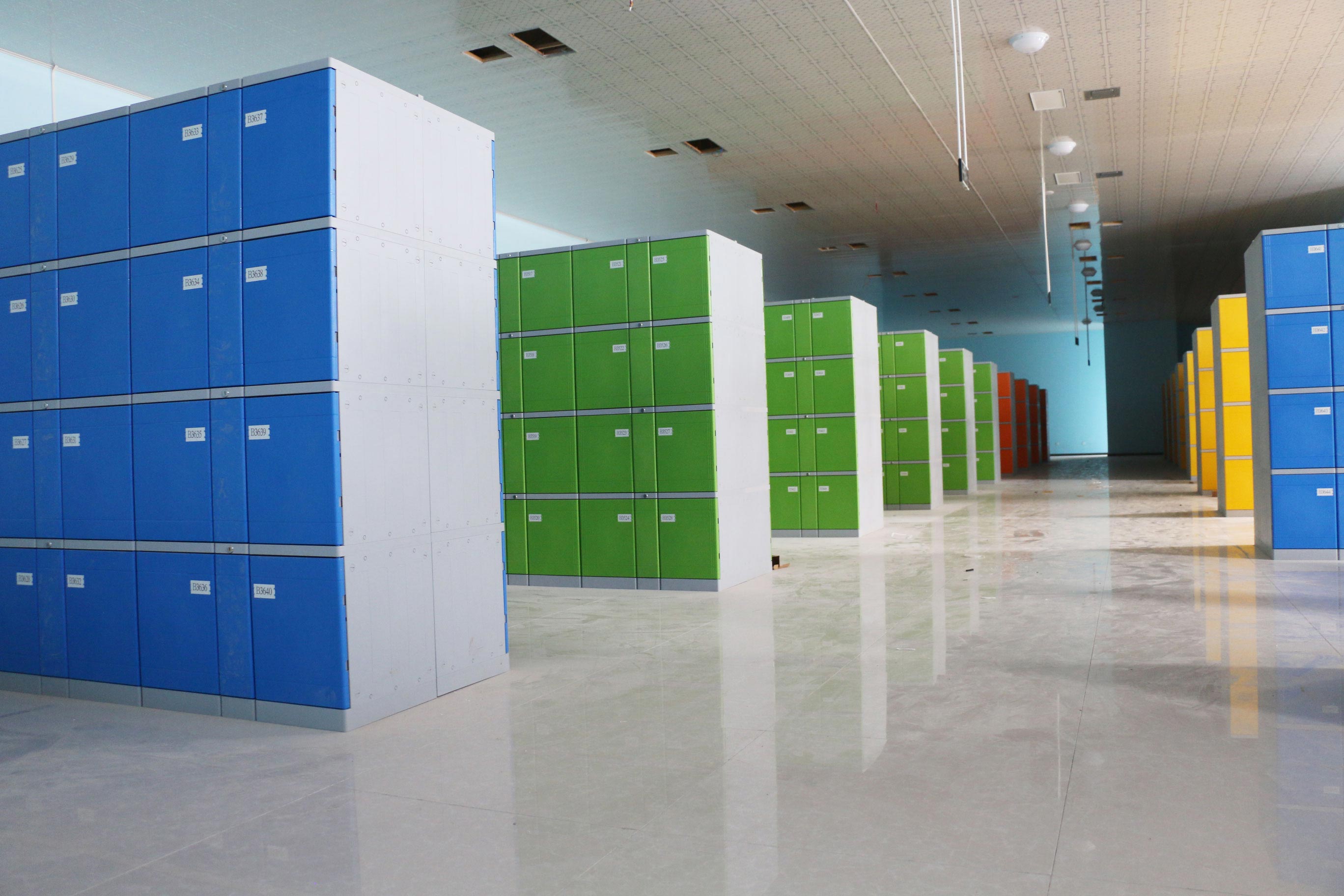 湖北宜昌歡樂(lè)水世界塑料更衣柜