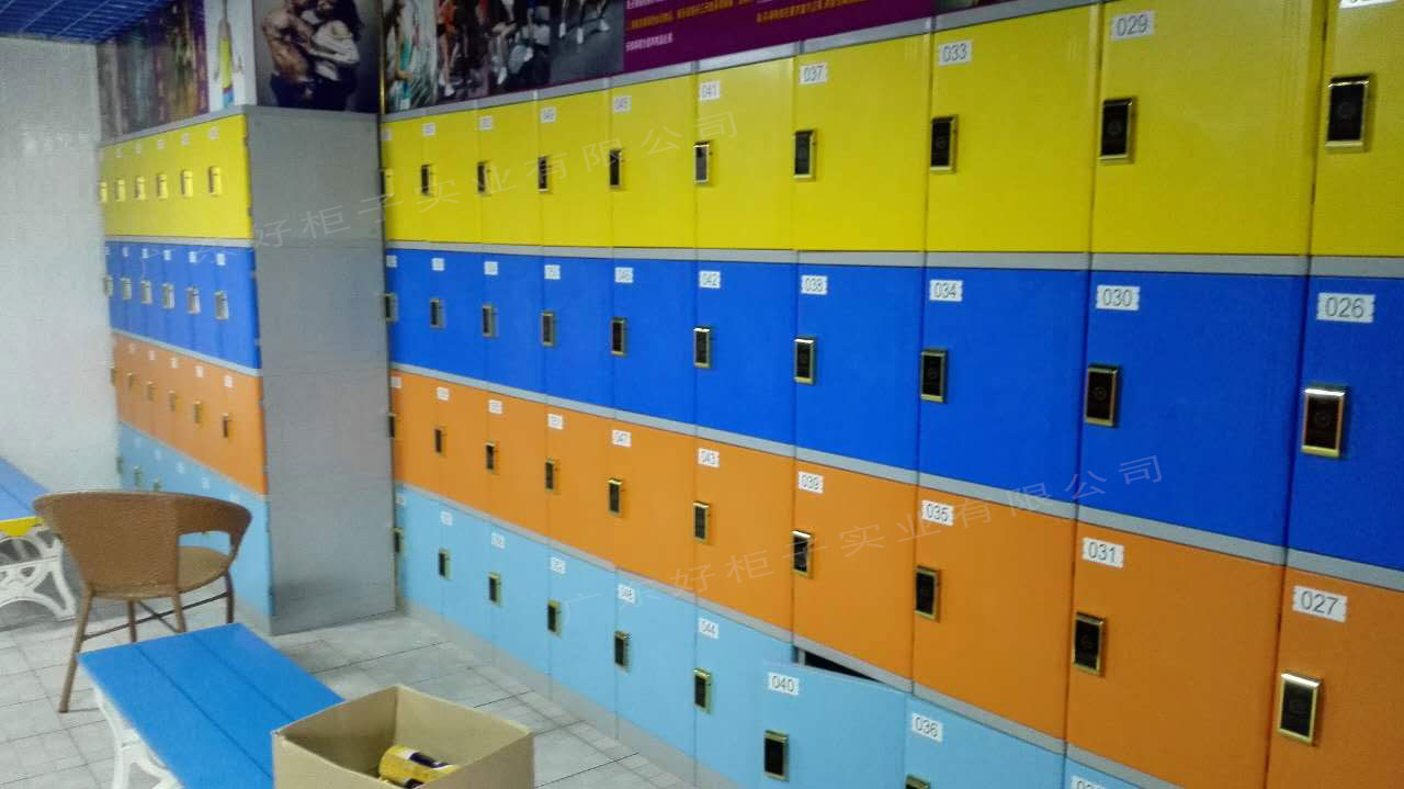 奧韻力健身俱樂(lè)部存包柜